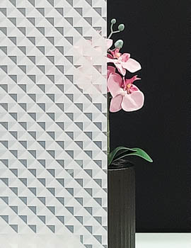 (1244) Harlequin pattern - white